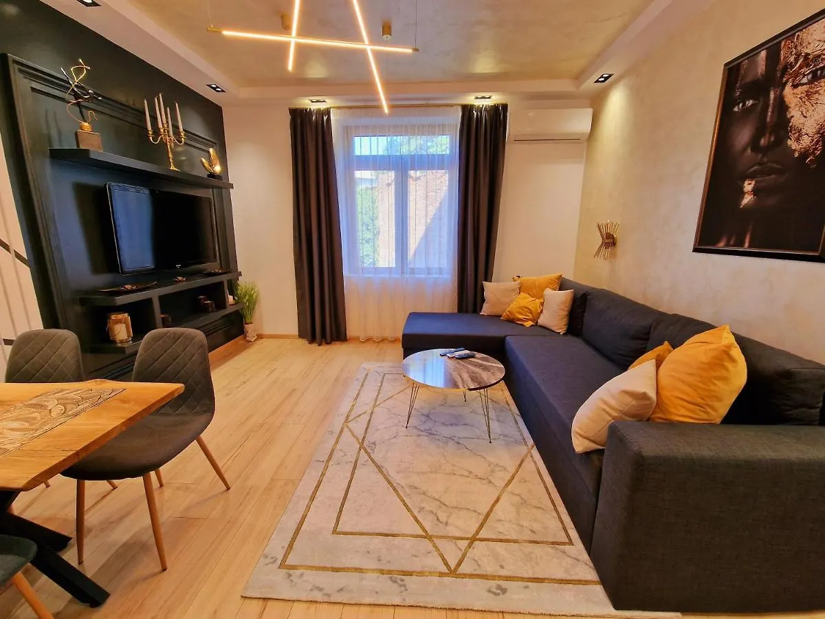 Fs Apartments Varna - Beautiful Apartment In The Center Of Varna Bulgaria